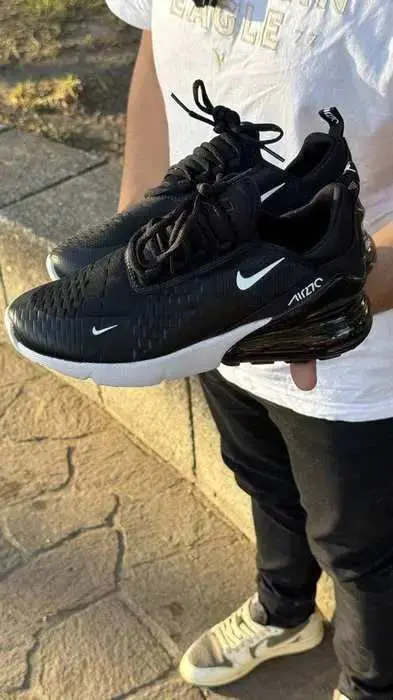 AIR 270 BLANCO/NEGRO