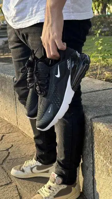 AIR 270 BLANCO/NEGRO miniatura 2