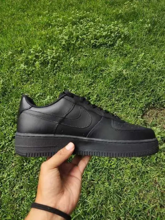 AIRFORCE ONE CLASICOS NEGROS