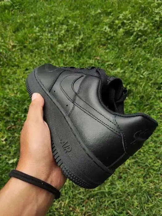 AIRFORCE ONE CLASICOS NEGROS miniatura 4