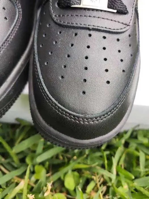 AIRFORCE ONE CLASICOS NEGROS miniatura 5