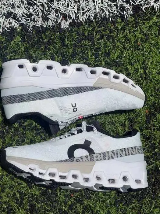 ON RUNNING BLANCO miniatura 3