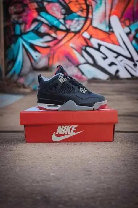 RETRO 4 BRED