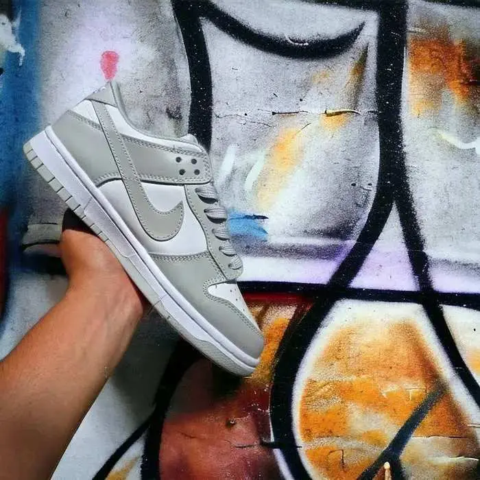 SB DUNK GRIS miniatura 3